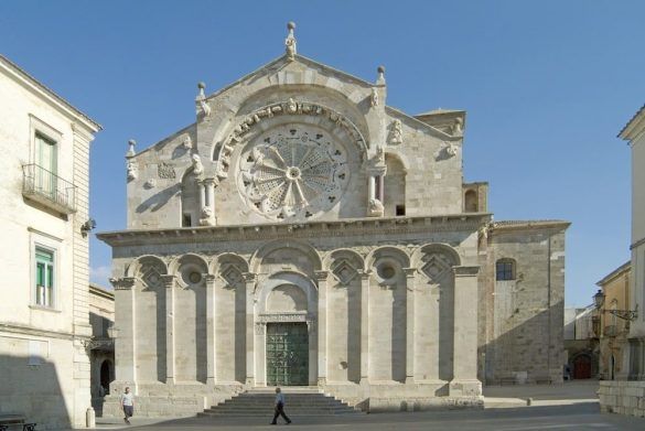 Cattedrale Troia 5