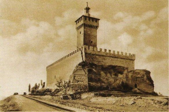 800px Rocca Delle Caminate Dopo Il Restauro