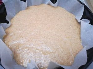Torta-integrale-con-confettura-di-fragole