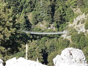 Castello Di Roccamandolfi In Molise Il Ponte Tibetano Min