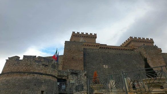 castello piccolomini di celano abruzzo min