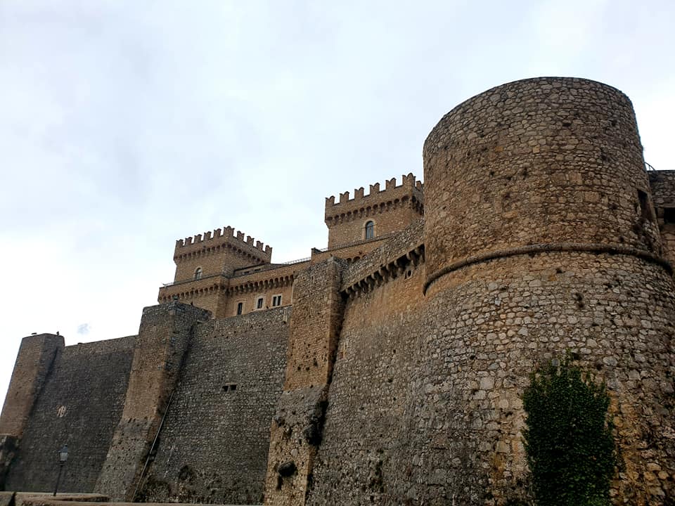 castello piccolomini min