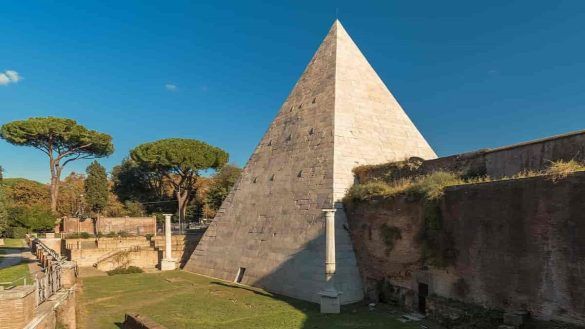 Piramide Cestia Roma Min