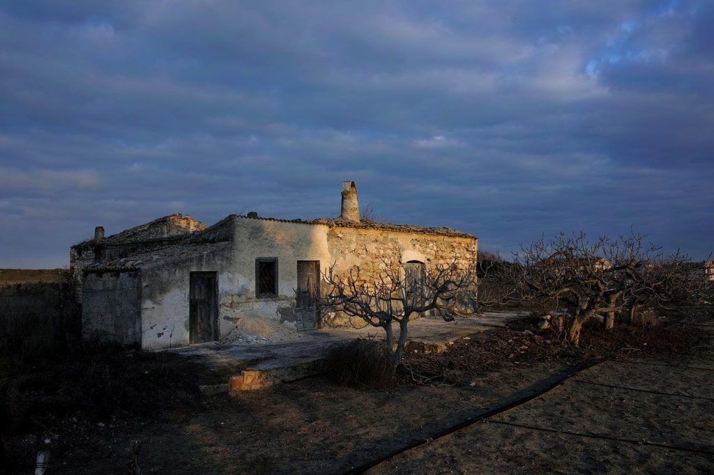 masseria abbandonata