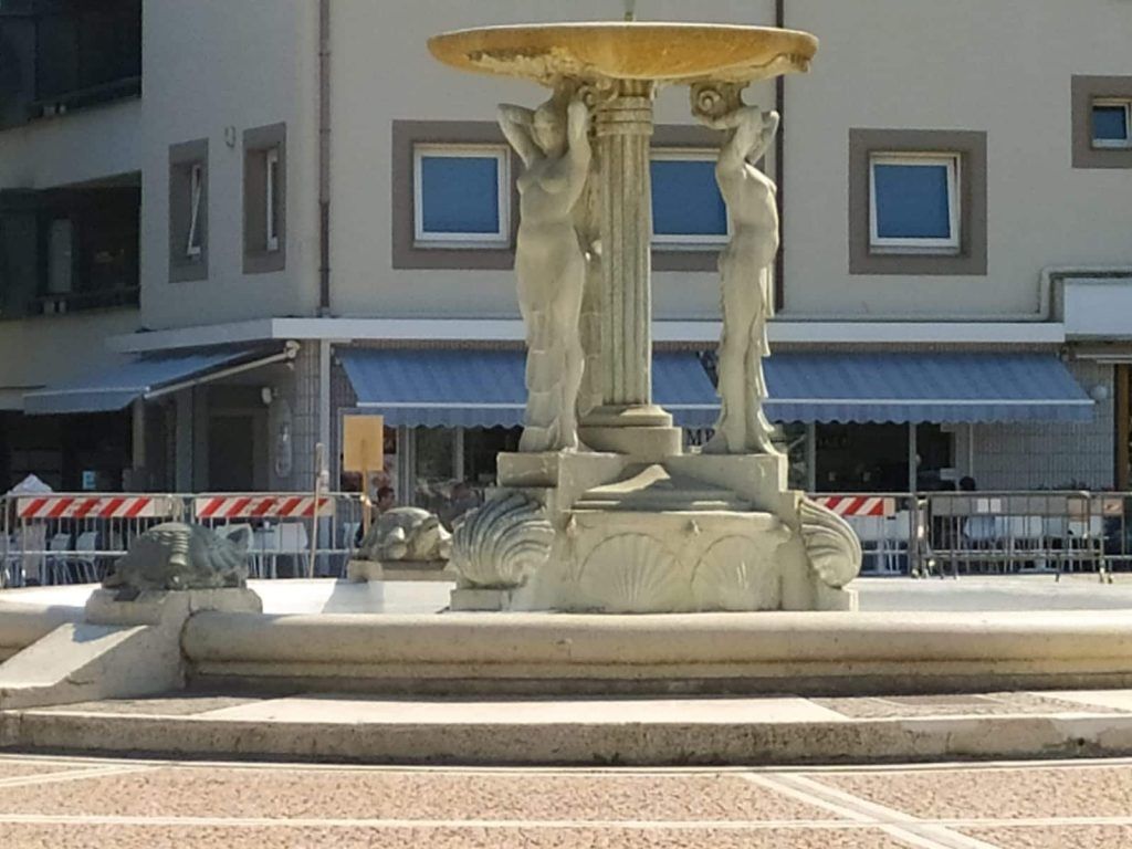 cattolica piazza delle sirene