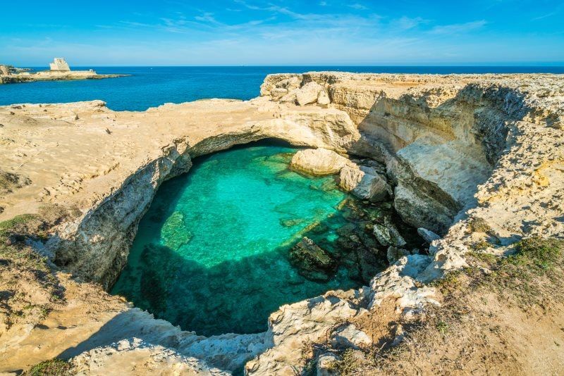 grotta della poesia min