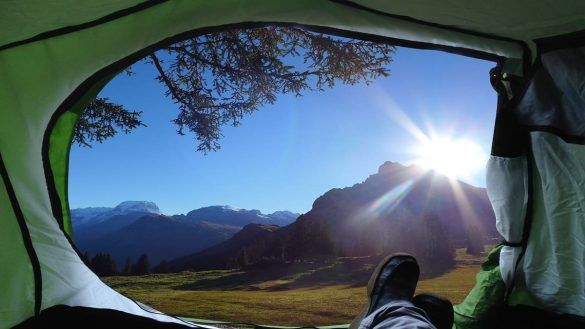 campeggio in tenda a 4 posti