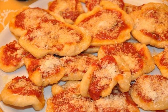 pizzette fritte stuzzichini per aperitivi di terra veloci 1