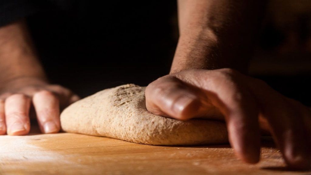 Impasto per pizza a base di farina integrale