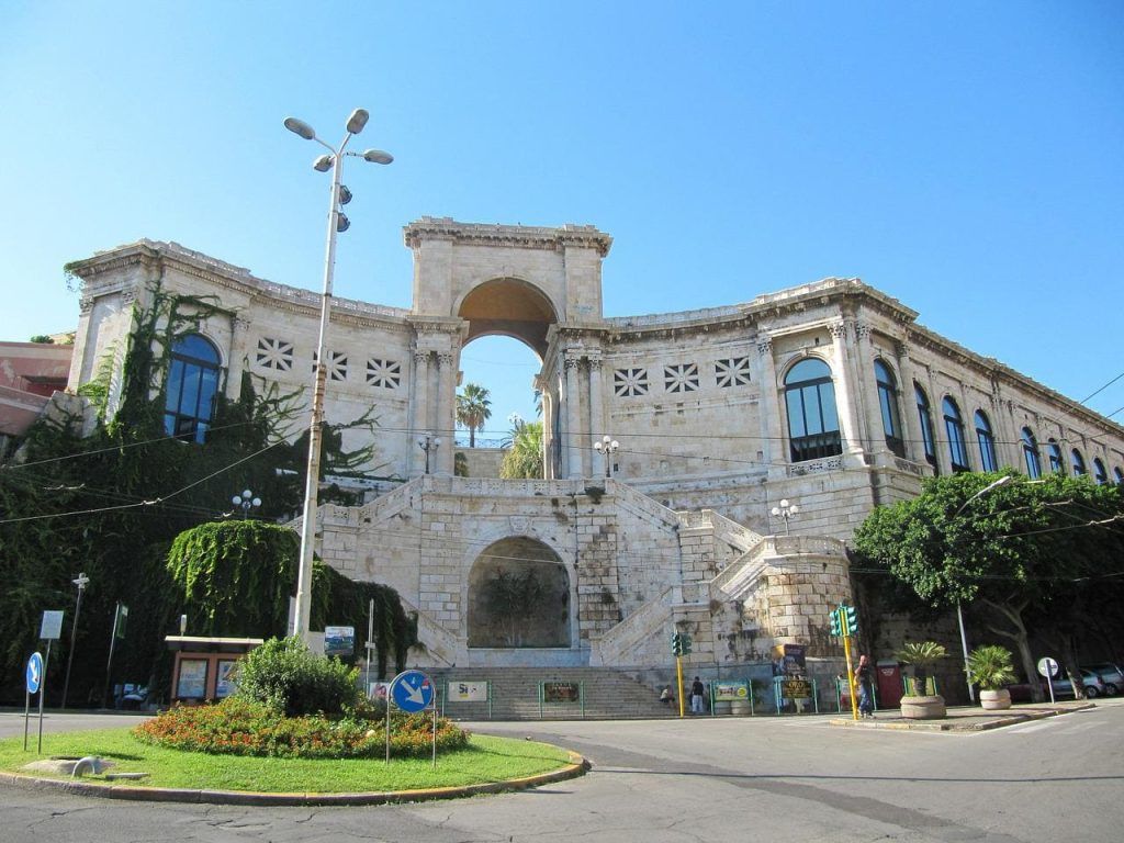 Bastione di Saint Remy 9 posti da vedere in sardegna