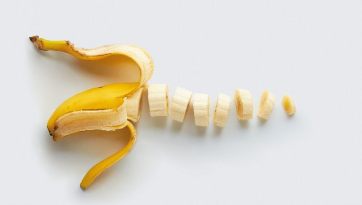 banana matura a fettine
