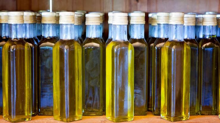 Bottiglie olio extravergine d'oliva
