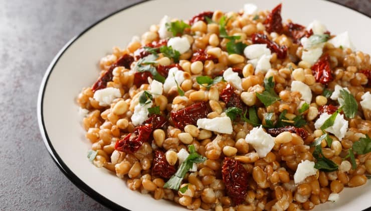 insalata di pomodori e farro