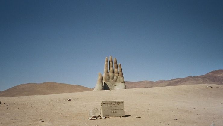 Mano del Desierto opera