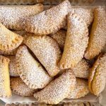 Biscotti e zucchero a velo