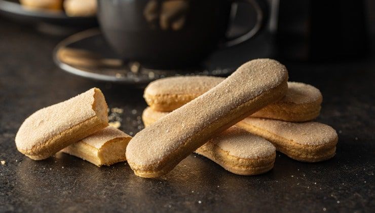 Savoiardi biscotti da inzuppo