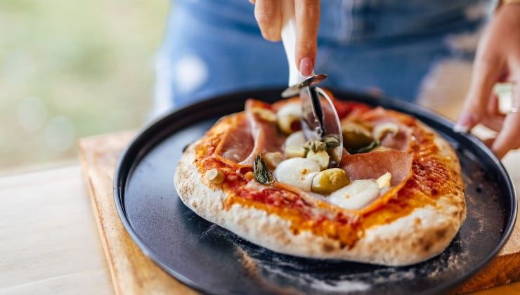 Pizza senza forno, latte e uova 