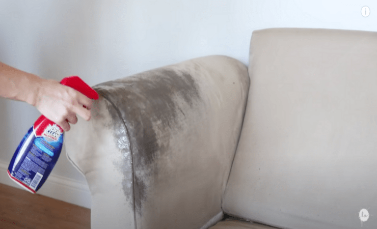 pulizia divano a secco