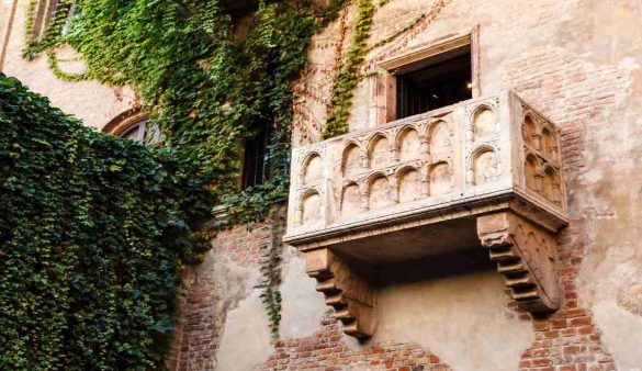 ponte di verona luoghi degli innamorati a Verona