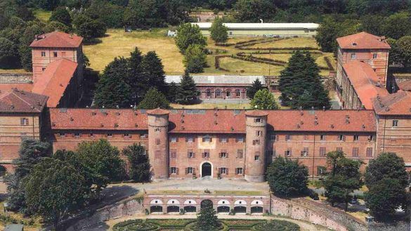 vista del castello di moncalieri