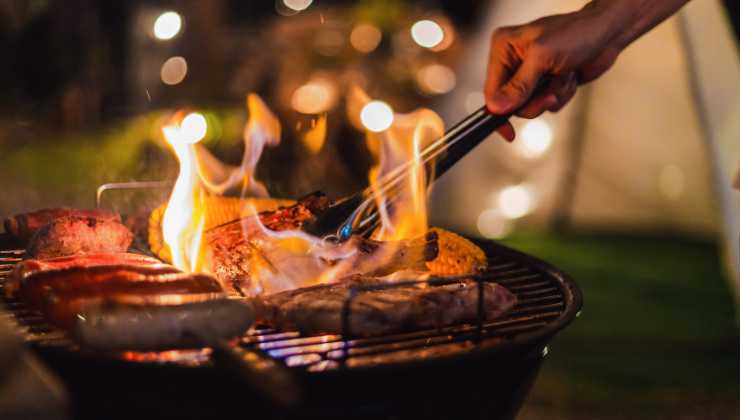 Barbecue in condominio, cosa dice la legge