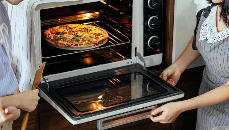 Cottura pizza in forno