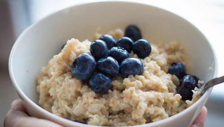 Fiocchi d'avena e mirtilli