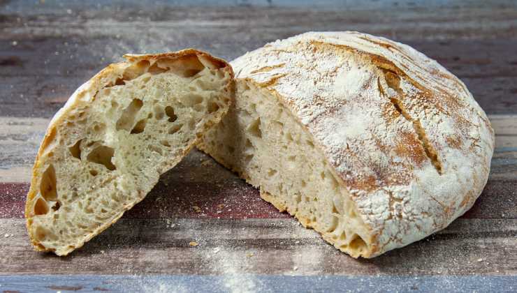 Cuocere senza gas né elettricità il pane 