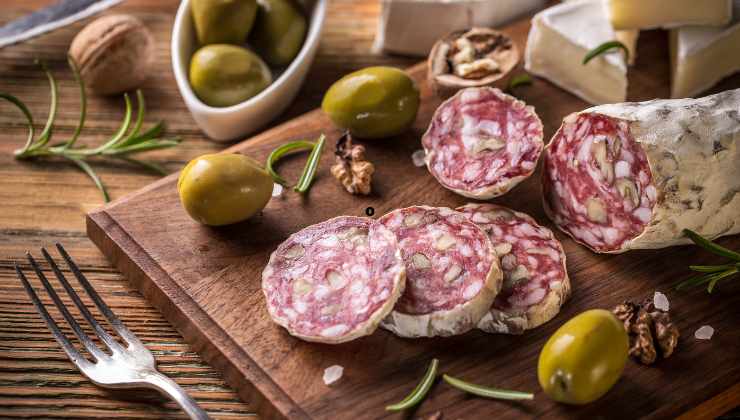 Cured meats and diet