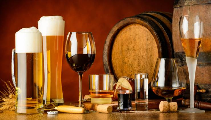 Bere il vino o la birra?
