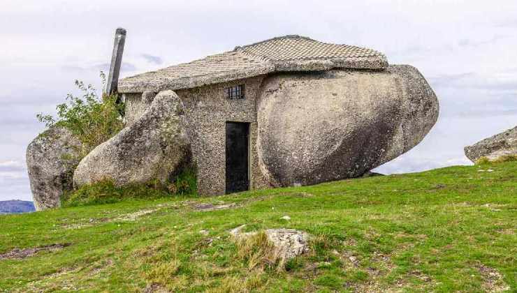 La casa dei Flintstones in Portogallo