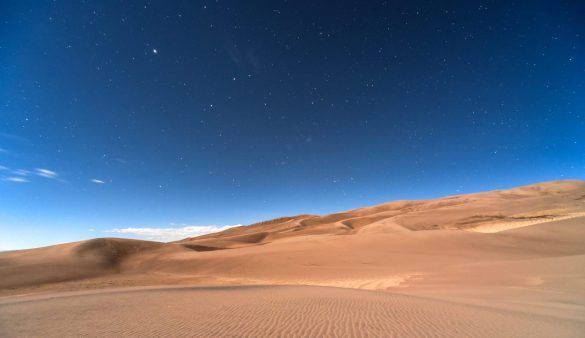 dormire nel deserto rosso