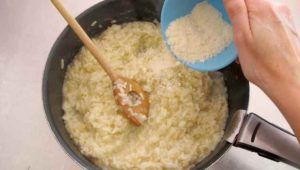 mescolare il riso