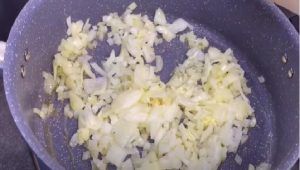 Padella con cipolla e aglio