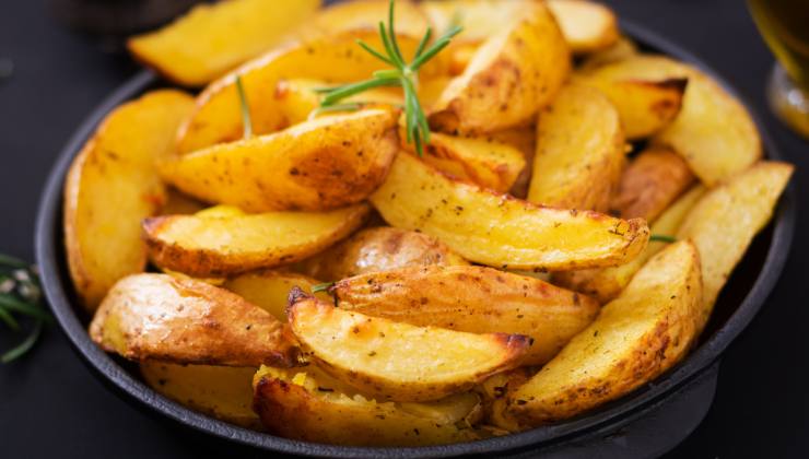 Patate al forno all'aglio