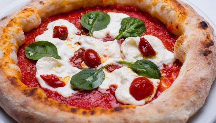 Which pizza has the fewest calories? 