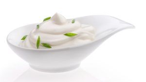 Salsa yogurt ed erba cipollina
