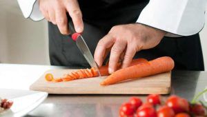 tagliare le carote