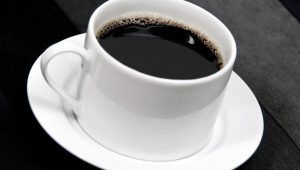 Tazza di caffè con acqua