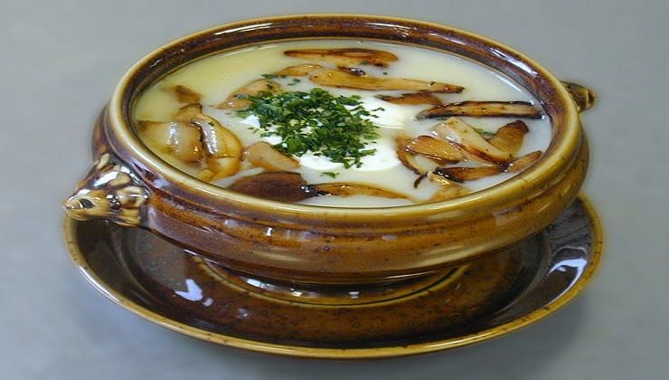 Zuppa di patate e funghi