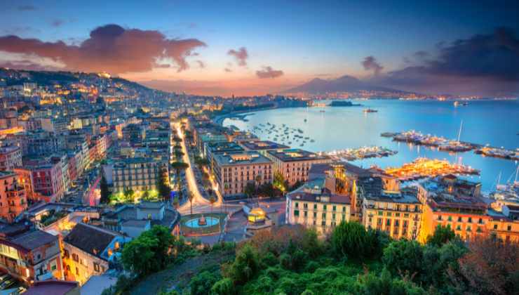 Napoli città