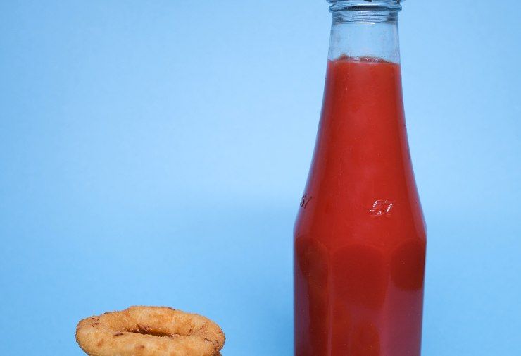 Una bottiglia di Ketchup