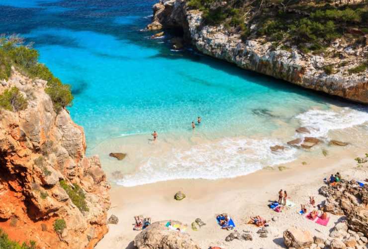 spiagge mozzafiato piccola cittadina