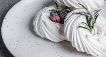 Meringa: storia e ricetta del dolce più discusso di sempre