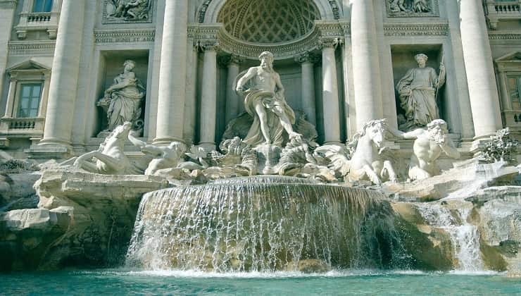 Statue Fontana di Trevi, attrazione turistica 