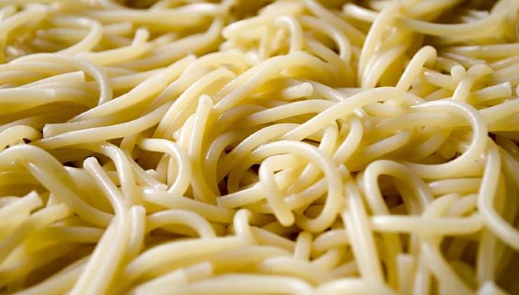 Come non fare attaccare la pasta