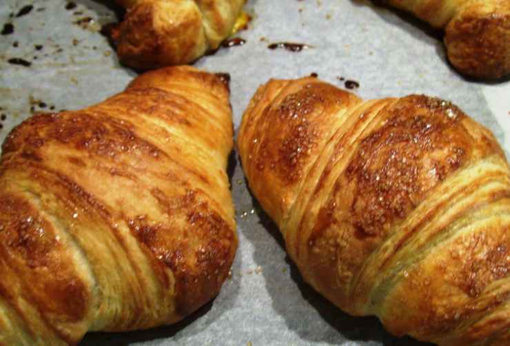 Cornetto e croissant, la risposta arriva dalla Francia