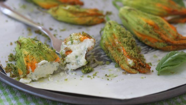 Fiori di zucca ripieni