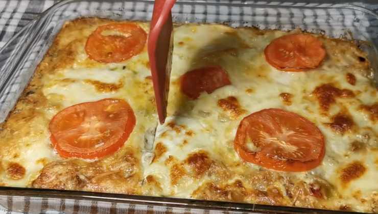 Frittata di patate e peperoni al forno.