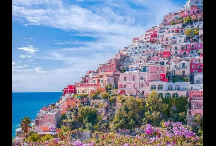 Positano, uno dei borghi italiani più affascinanti